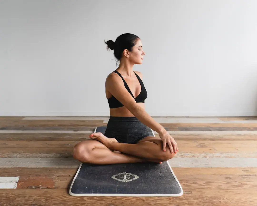 Ten-Minute Yoga Sequence Targets Core Strength